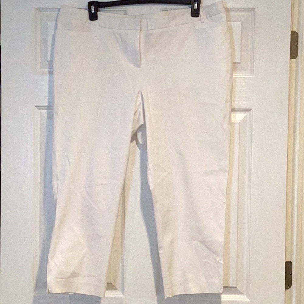 Lane Bryant White Ankle Cropped Pants